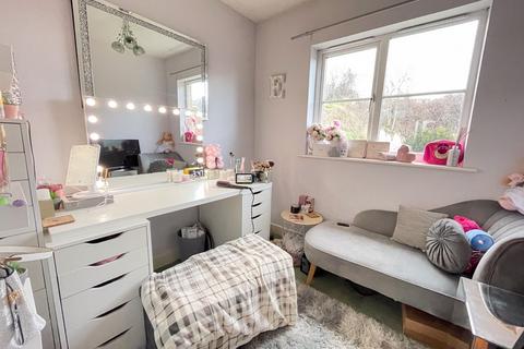 22 Mermaid Close, Northfleet, Gravesend, DA11 9ED