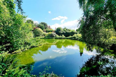 Plot for sale, Chestnut Grove, East Barnet, EN4