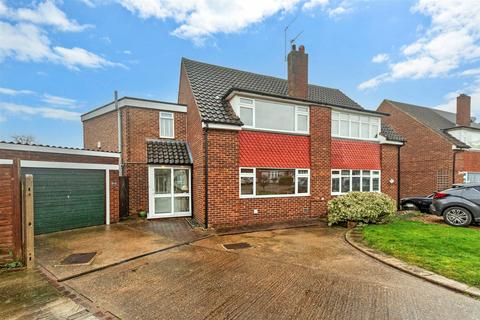 4 bedroom semi-detached house for sale, Epsom Close, Bexleyheath, Kent