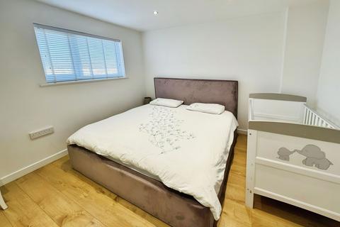 3 bedroom end of terrace house for sale, Beaulieu Close, Toothill, Swindon, SN5 8AH