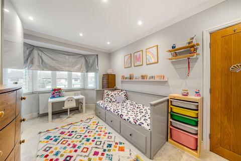 36 Heatherdene Close, Mitcham, CR4 4EW