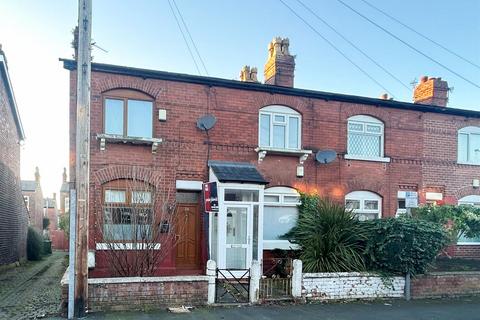 2 bedroom end of terrace house for sale, Dudley Road, Sale