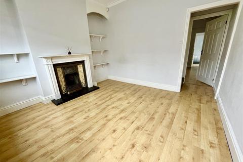 2 bedroom end of terrace house for sale, Dudley Road, Sale