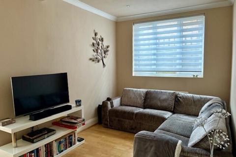 4 bedroom semi-detached house for sale, Parkside Drive, Edgware HA8