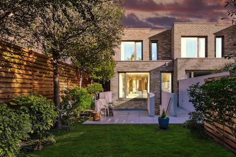 4 bedroom end of terrace house for sale, Kingston Road, Teddington, TW11