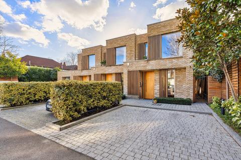 4 bedroom end of terrace house for sale, Kingston Road, Teddington, TW11