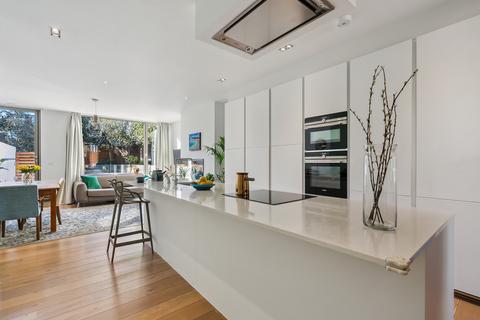 4 bedroom end of terrace house for sale, Kingston Road, Teddington, TW11