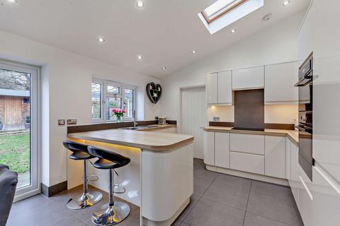 20 Anson Close, Romford, RM7 8HU