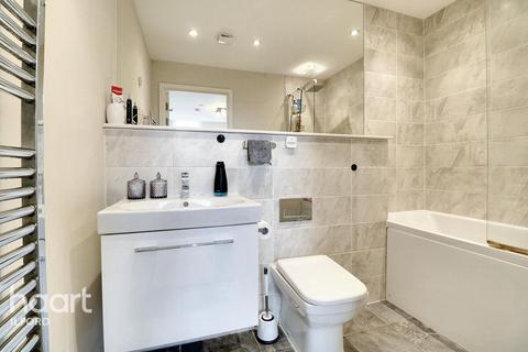 1 bedroom apartment for sale, Perth Road, Ilford