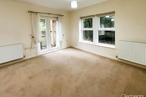 44 Adrian Close, Hemel Hempstead, HP1 1AW