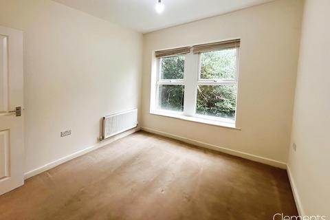 44 Adrian Close, Hemel Hempstead, HP1 1AW