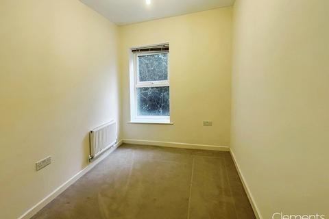 44 Adrian Close, Hemel Hempstead, HP1 1AW