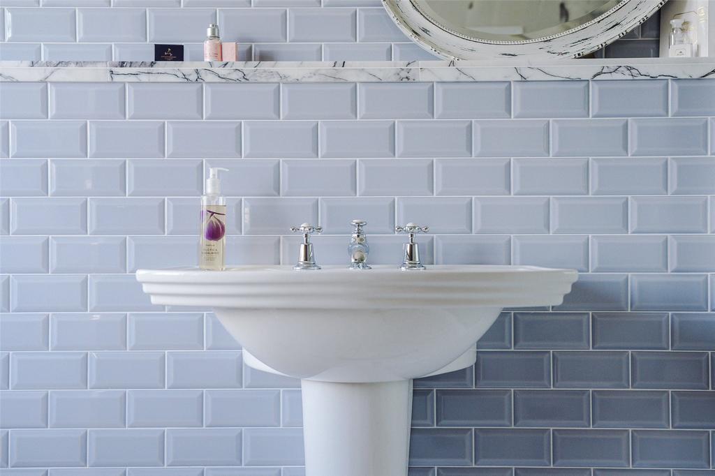 Sink Detail