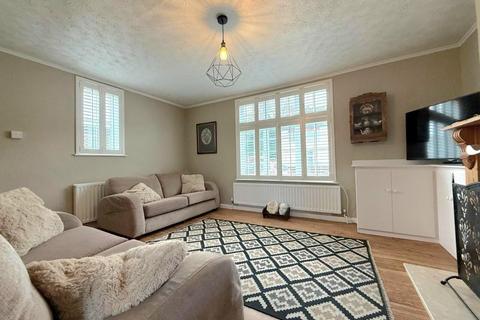 31 Romany Road, Northampton, NN2 7DB