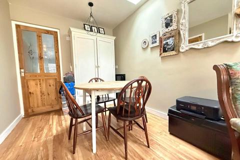 31 Romany Road, Northampton, NN2 7DB