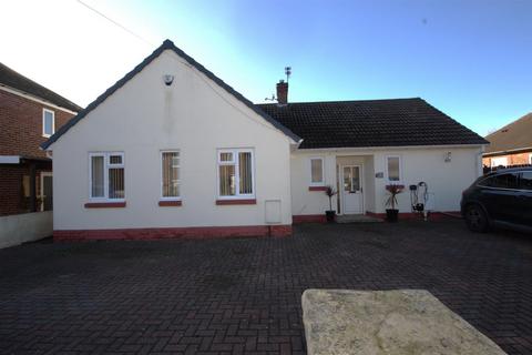 42 Mill Hill Avenue, Pontefract, WF8 4JJ