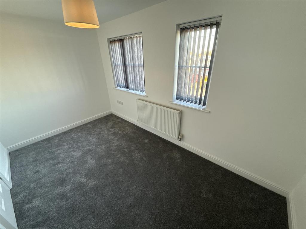Front Bedroom.JPG