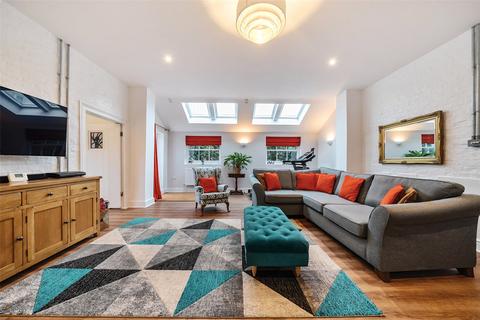 5 bedroom link detached house for sale, Mottingham Lane, London