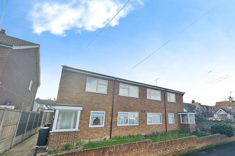 2 bedroom flat to rent, Carlton Road East, Westgate-On-Sea