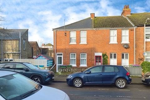 2 bedroom end of terrace house to rent, Southbourne Road, Folkestone