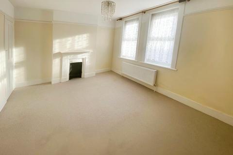 2 bedroom end of terrace house to rent, Southbourne Road, Folkestone