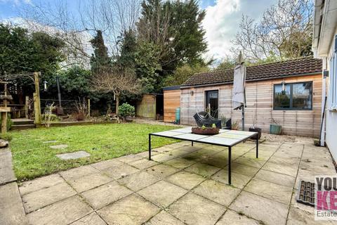 4 bedroom semi-detached bungalow for sale, Forge Close, Sellindge, Ashford, Kent TN25 6ES