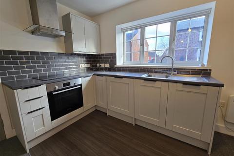 1 bedroom flat to rent, High Street, Stourport On Severn DY13