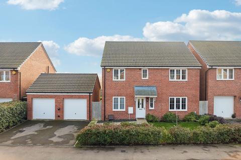 19 Douglas Drive, Grove, Wantage, OX12 0GL