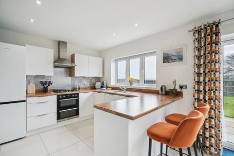 19 Douglas Drive, Grove, Wantage, OX12 0GL