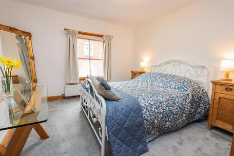 2 bedroom townhouse for sale, High Street, Llanfyllin