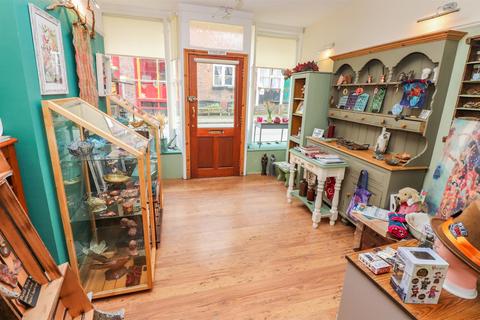 2 bedroom townhouse for sale, High Street, Llanfyllin