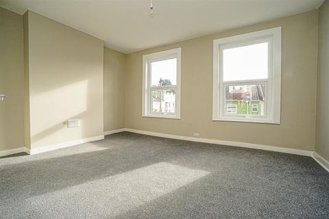 3 bedroom end of terrace house for sale, Manor Road, Hastings