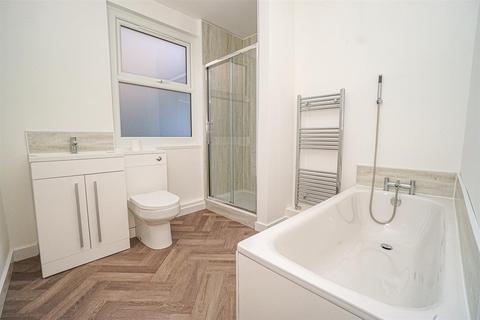 3 bedroom end of terrace house for sale, Manor Road, Hastings