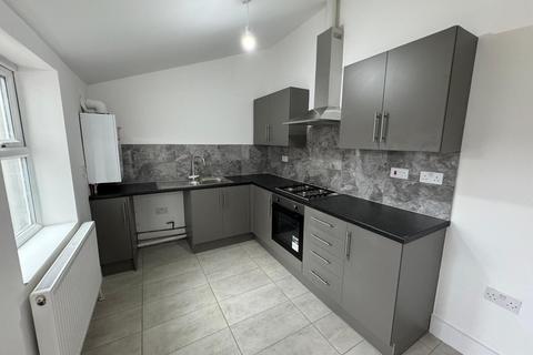 2 bedroom flat to rent, 288 Old Road, Clacton-on-Sea, Essex CO15 3LY, UK ,Clacton-on-Sea, , Clacton , CO15