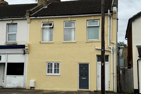 2 bedroom flat to rent, 288 Old Road, Clacton-on-Sea, Essex CO15 3LY, UK ,Clacton-on-Sea, , Clacton , CO15