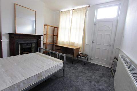 4 bedroom terraced house to rent, Neill Road, Sheffield