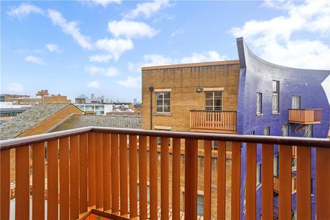 1 bedroom flat for sale, The Circle, Queen Elizabeth Street, London, SE1