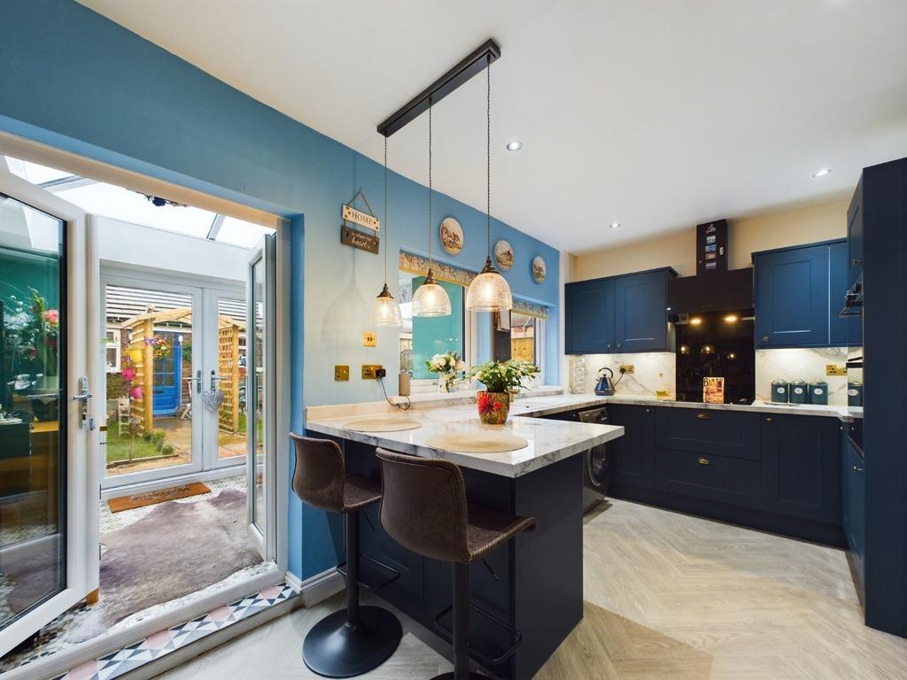 2 Bedroom End Terrace House - For Sale