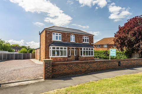 4 bedroom detached house to rent, Hull Road, Howden