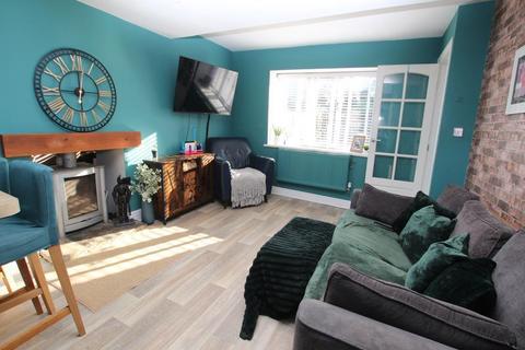 3 bedroom cottage for sale, Howgate, Idle