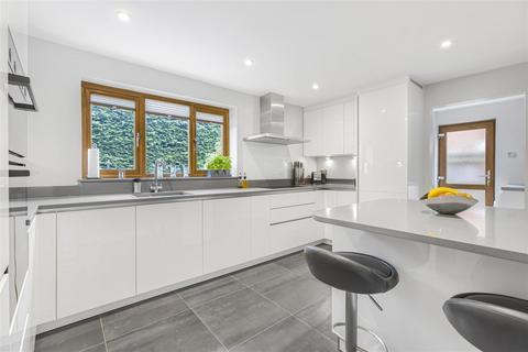 1 Beech Close, Bierton, Aylesbury, HP22 5DG