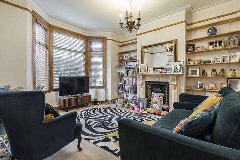 3 bedroom house to rent, Balfour Road, London W13