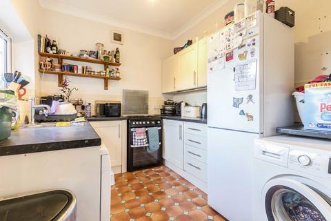 3 bedroom house to rent, Balfour Road, London W13