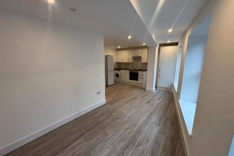 1 bedroom flat to rent, 22 Commercial Way, Woking GU21