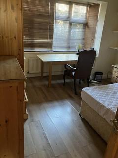 1 bedroom in a house share to rent, Riverside Road,  Botley,  OX2