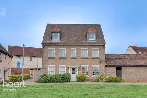 5 bedroom detached house for sale, Russell Close, Witham