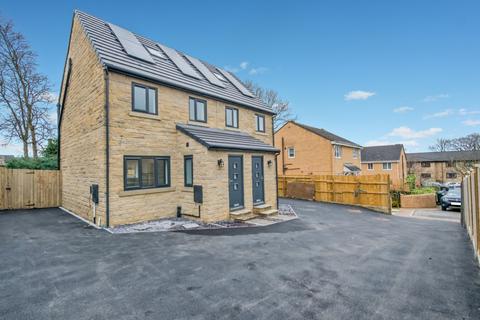 3 bedroom semi-detached house for sale, Wellgarth Gardens, Off Halifax Road, Bradford, BD6