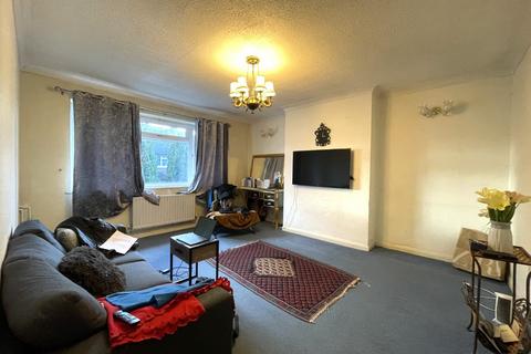 2 bedroom maisonette for sale, Sterling Avenue, Edgware, Greater London, HA8