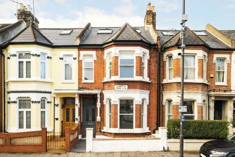 1 bedroom flat for sale, Elspeth Road, London SW11