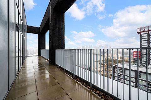 3 bedroom apartment for sale, Serapis House, Goodluck Hope Walk, London, E14